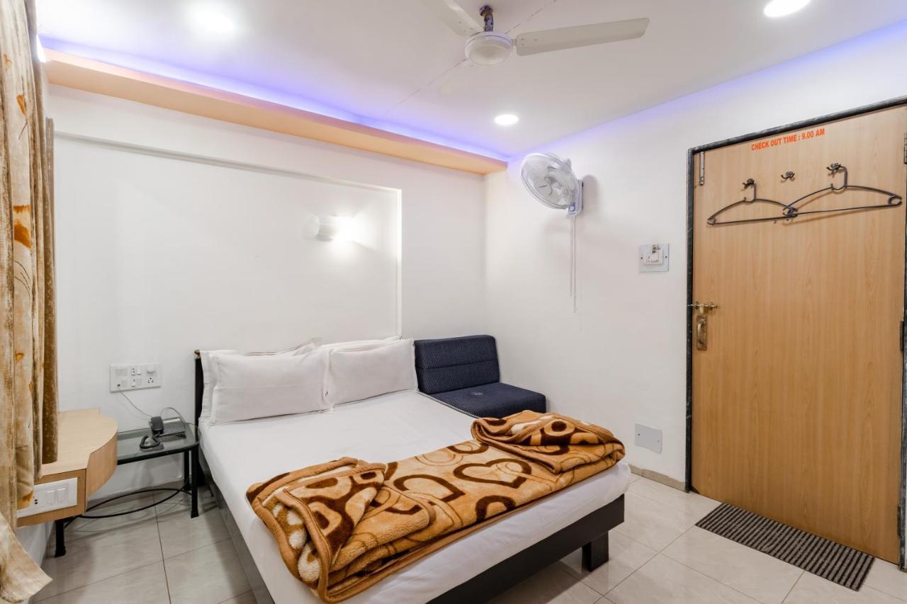 Hotel Vyankatesh & Pure Veg Restaurant Mahābaleshwar Εξωτερικό φωτογραφία