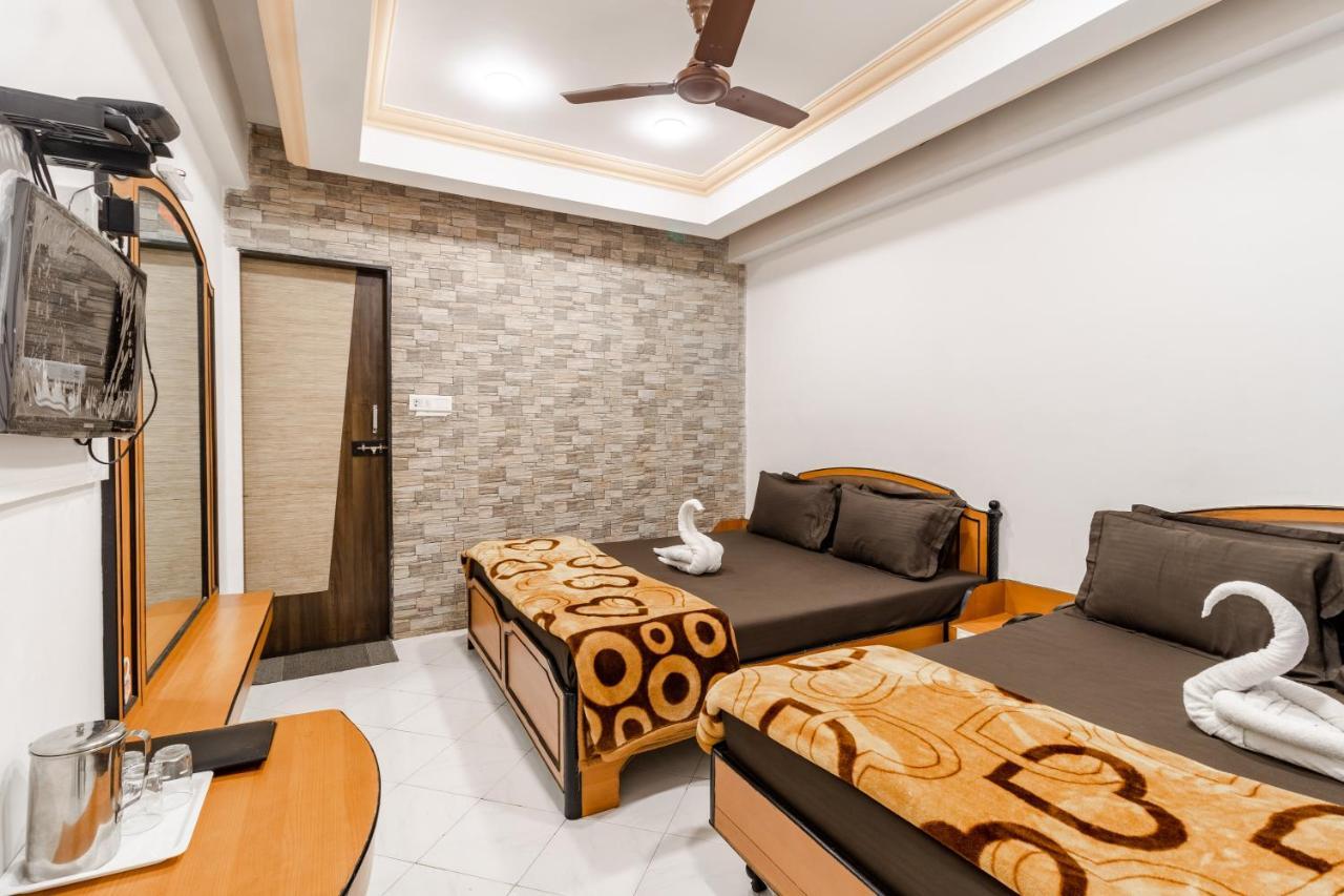 Hotel Vyankatesh & Pure Veg Restaurant Mahābaleshwar Εξωτερικό φωτογραφία