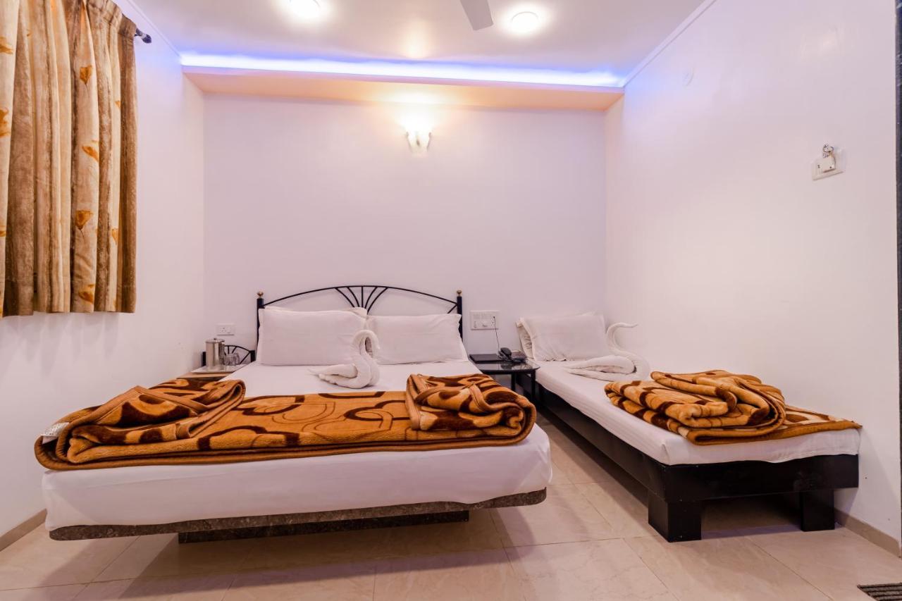Hotel Vyankatesh & Pure Veg Restaurant Mahābaleshwar Εξωτερικό φωτογραφία