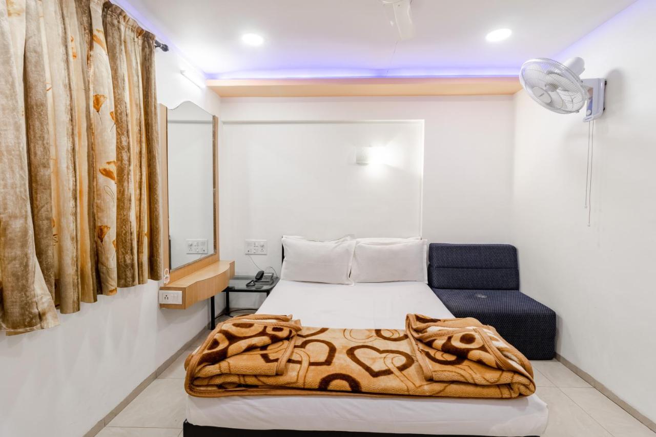 Hotel Vyankatesh & Pure Veg Restaurant Mahābaleshwar Εξωτερικό φωτογραφία