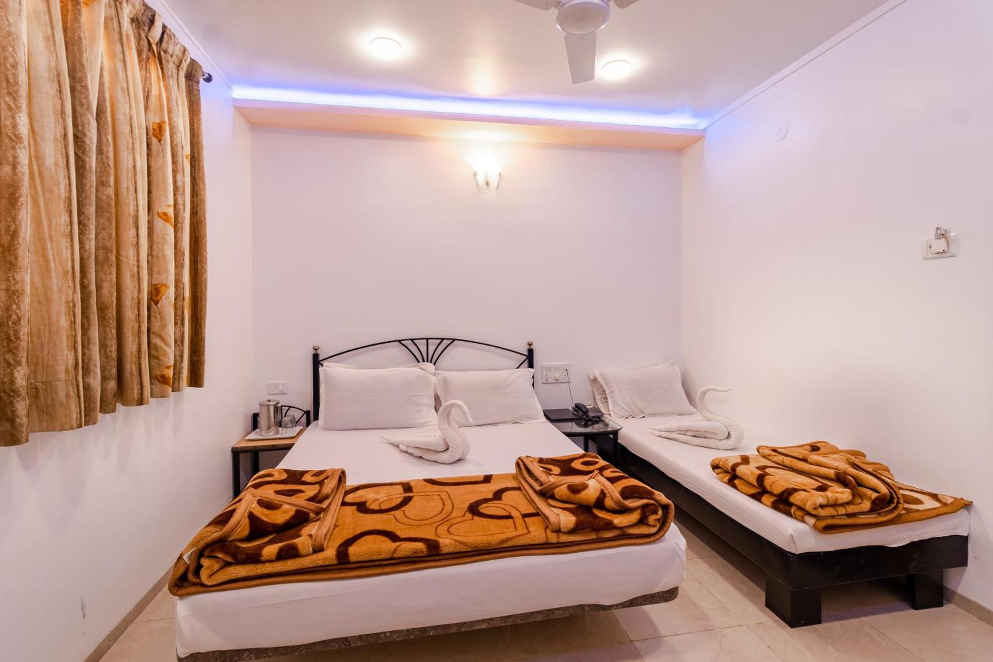 Hotel Vyankatesh & Pure Veg Restaurant Mahābaleshwar Εξωτερικό φωτογραφία