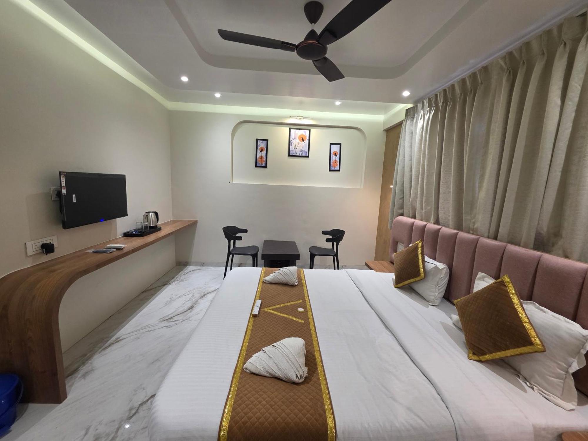 Hotel Vyankatesh & Pure Veg Restaurant Mahābaleshwar Εξωτερικό φωτογραφία