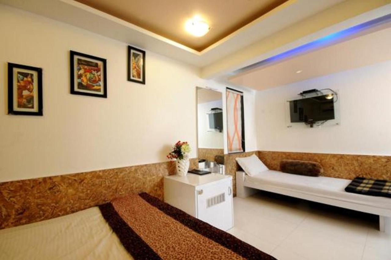 Hotel Vyankatesh & Pure Veg Restaurant Mahābaleshwar Εξωτερικό φωτογραφία